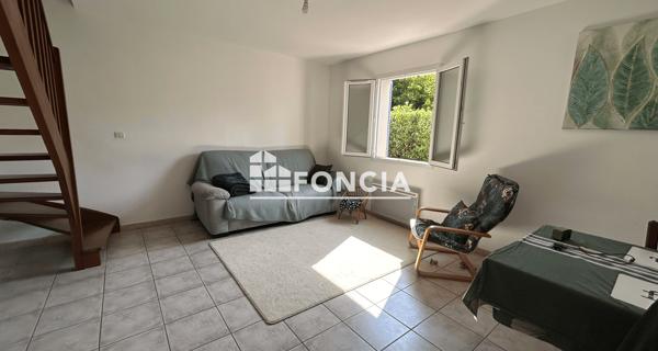 Location Maison 4 pièces 92.02 m² - Camaret-sur-aigues 84850