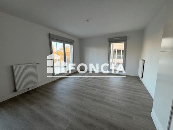 Location Appartement 3 pièces 68.68 m² - 2/8 RUE COLONEL FABIEN DU MOULIN BRULE Reims 51100
