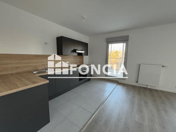 Location Appartement 3 pièces 68.68 m² - 2/8 RUE COLONEL FABIEN DU MOULIN BRULE Reims 51100