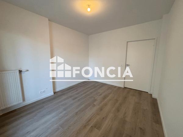 Location Appartement 3 pièces 68.68 m² - 2/8 RUE COLONEL FABIEN DU MOULIN BRULE Reims 51100