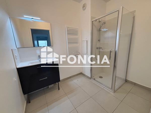 Location Appartement 3 pièces 68.68 m² - 2/8 RUE COLONEL FABIEN DU MOULIN BRULE Reims 51100