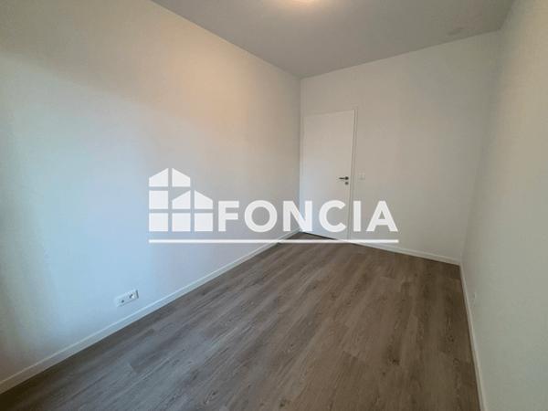 Location Appartement 3 pièces 68.68 m² - 2/8 RUE COLONEL FABIEN DU MOULIN BRULE Reims 51100