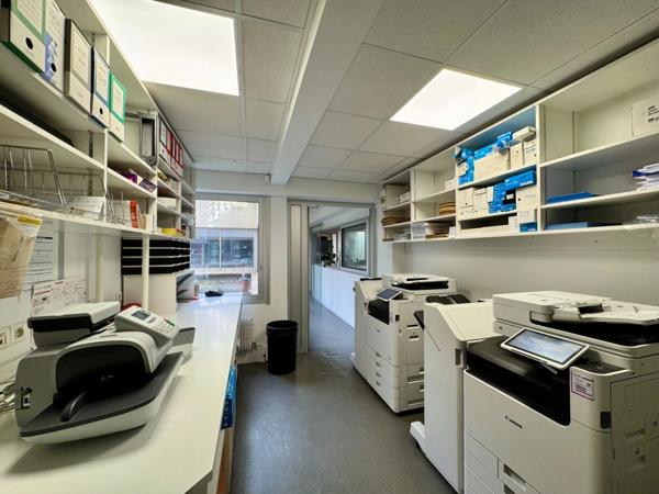 Local/bureau à louer Convention PARIS 15EME ARRONDISSEMENT (75)