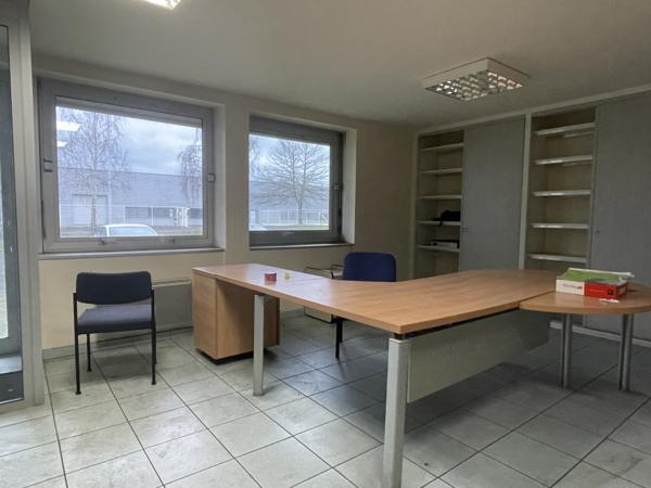 Local D’activité 1330m² – Beaucouze