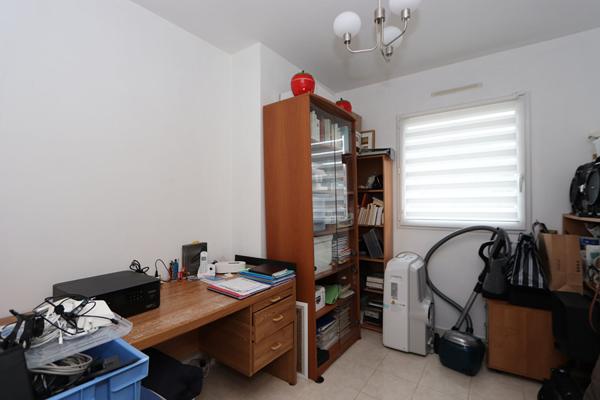 Maison familiale d'environ 170 m², 5 chambres, vie de plain-pied, garage, agréable jardin