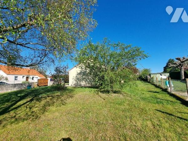 A vendre à Romorantin-Lanthenay (41), située au nord de Romorantin, dans un quartier résidentie...