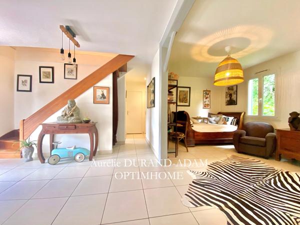 Honfleur - Agréable maison 4 chambres - Superbe jardin - Proche des écoles - 5 minutes en voiture du Vieux-Bassin