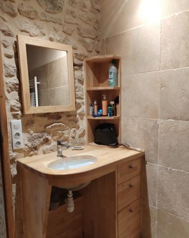 Vers-Pont-du-Gard (30210) MAS ET 2 GITES 310 m2