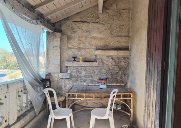 Vers-Pont-du-Gard (30210) MAS ET 2 GITES 310 m2