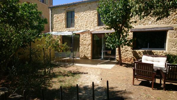 Vers-Pont-du-Gard (30210) MAS ET 2 GITES 310 m2