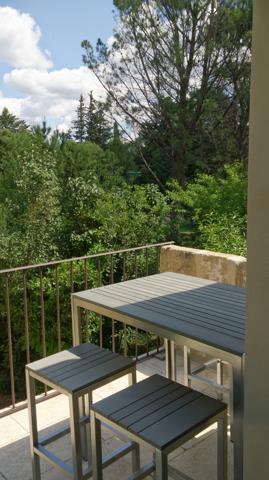 Vers-Pont-du-Gard (30210) MAS ET 2 GITES 310 m2