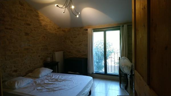 Vers-Pont-du-Gard (30210) MAS ET 2 GITES 310 m2