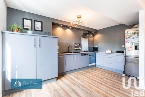 Appartement à vendre 6 pièces 111 m² Saint-Romain-le-Puy