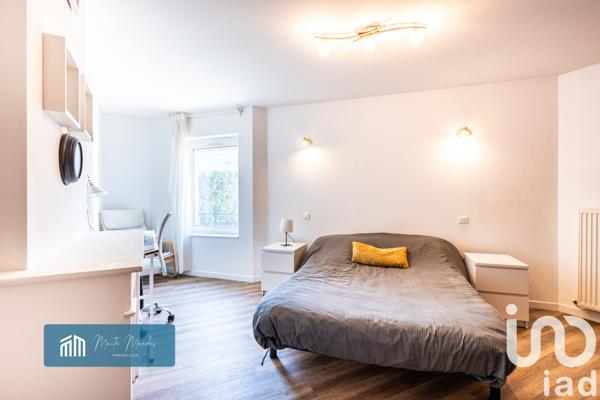 Appartement à vendre 6 pièces 111 m² Saint-Romain-le-Puy