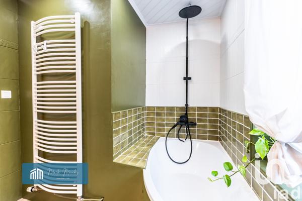 Appartement à vendre 6 pièces 111 m² Saint-Romain-le-Puy