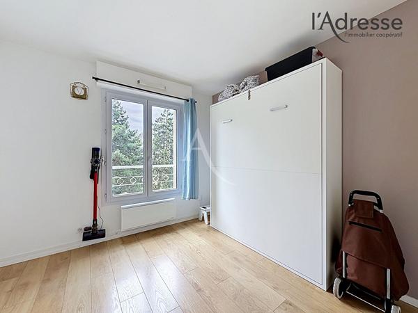 SURESNES limite Puteaux - Appartement 5 pièces 101m², cave et parking