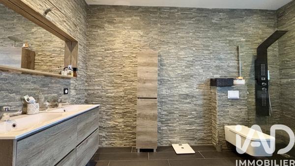 Maison à vendre 5 pièces 182 m² Vallon-Pont-d'Arc