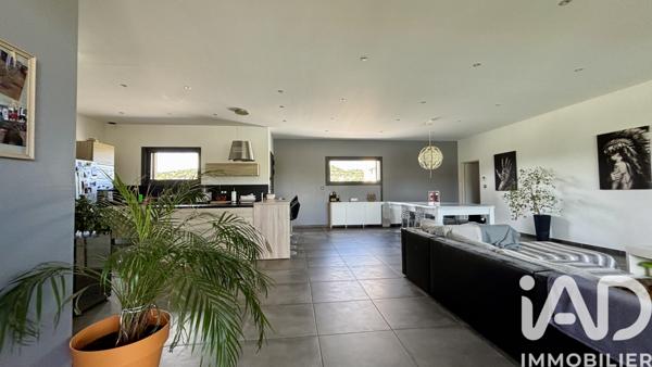 Maison à vendre 5 pièces 182 m² Vallon-Pont-d'Arc