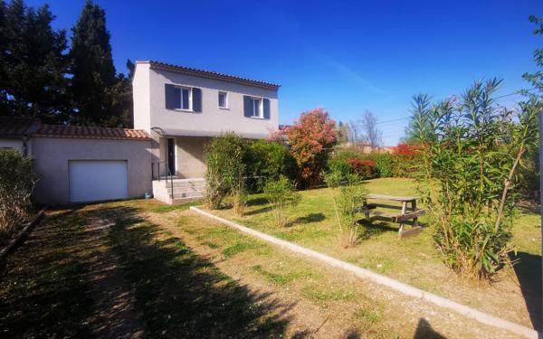 Maison à louer    4 pièces •  Sauveterre