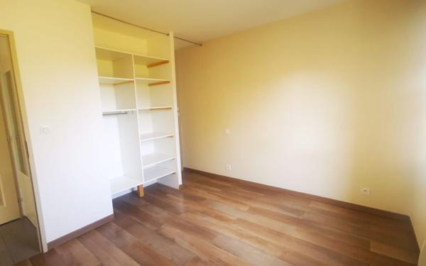 Maison à louer    4 pièces •  Sauveterre