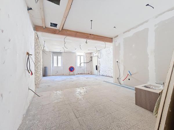 Appartement T3 à finir de rénover – 82 m² – Centre de Bédarieux