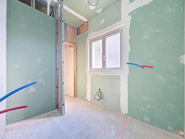 Appartement T3 à finir de rénover – 82 m² – Centre de Bédarieux