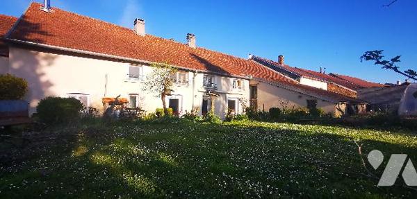 Vaste propriété 2 habitations avec terrains