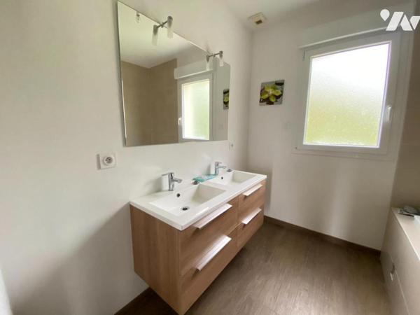 A VENDRE - MAISON CONTEMPORAINE - LA BACONNIERE