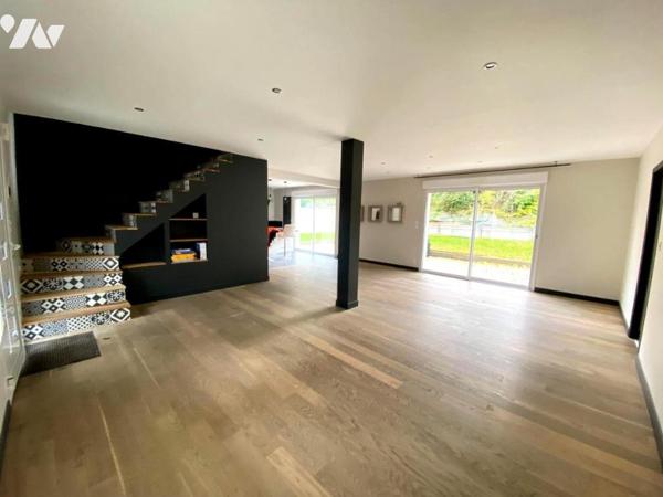 A VENDRE - MAISON CONTEMPORAINE - LA BACONNIERE