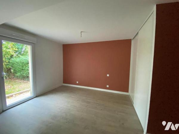 A VENDRE - MAISON CONTEMPORAINE - LA BACONNIERE