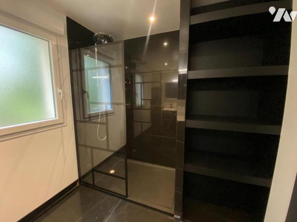 A VENDRE - MAISON CONTEMPORAINE - LA BACONNIERE