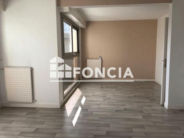 Location Appartement 2 pièces 49.4 m² - 8 ,RUE MGR MORELLE Saint Brieuc 22000