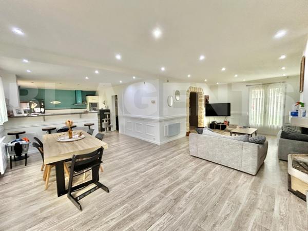 Au Perray en Yvelines, Belle maison familiale de 9 pièces, 6 chambres très bien placée!