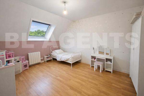 Au Perray en Yvelines, Belle maison familiale de 9 pièces, 6 chambres très bien placée!