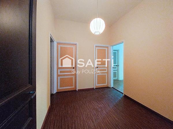 Grande maison traditionnelle de 14 pièces