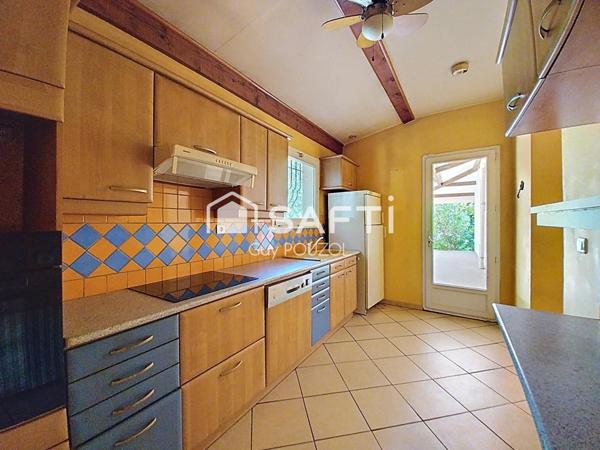 Grande maison traditionnelle de 14 pièces