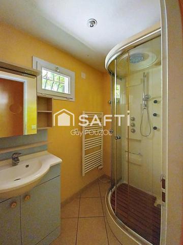 Grande maison traditionnelle de 14 pièces