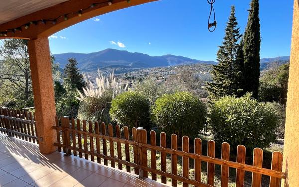 Maison à vendre    3 pièces •  Les Vans