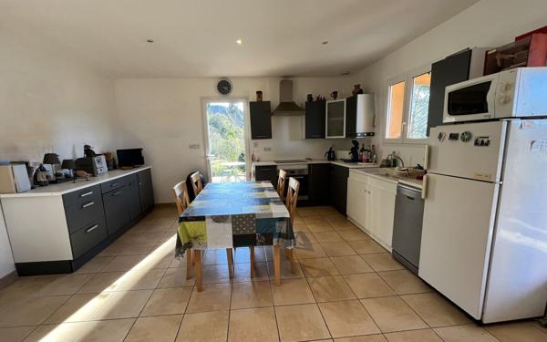 Maison à vendre    3 pièces •  Les Vans