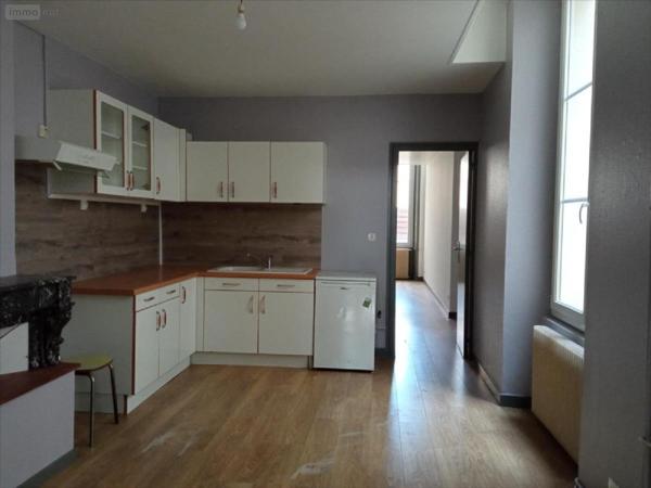 Appartement à louer à Langres en Haute-Marne (52200), ref : 020/1143