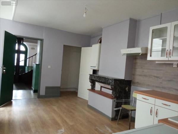 Appartement à louer à Langres en Haute-Marne (52200), ref : 020/1143