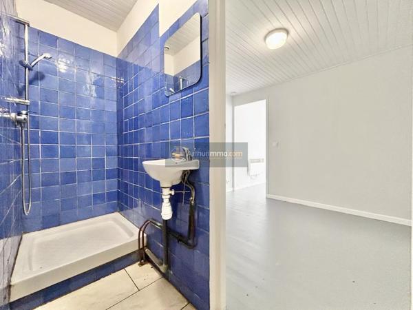 Vente                                                      Appartement
                        
                     3 pièces                      82 m2                     à Les Issambres