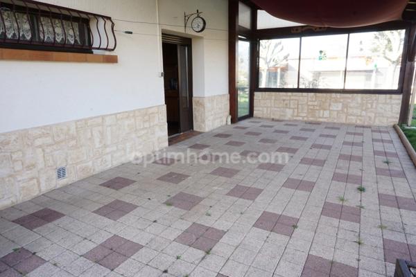Maison à vendre 6 pièces, de 155 m², dont 4 chambres, VESOUL district (70)