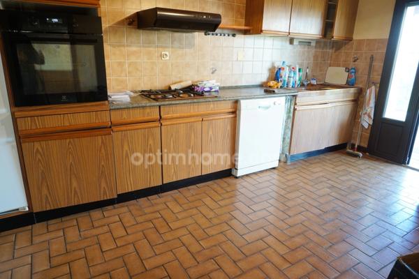 Maison à vendre 6 pièces, de 155 m², dont 4 chambres, VESOUL district (70)