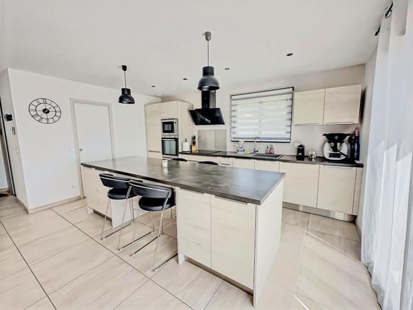 Maison récente à vendre à Caphan ? 125 m², 3 chambres, piscine et terrain de 740 m²