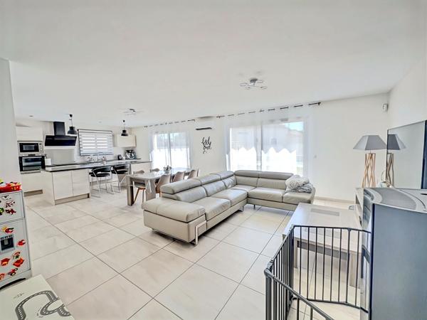 Maison récente à vendre à Caphan ? 125 m², 3 chambres, piscine et terrain de 740 m²