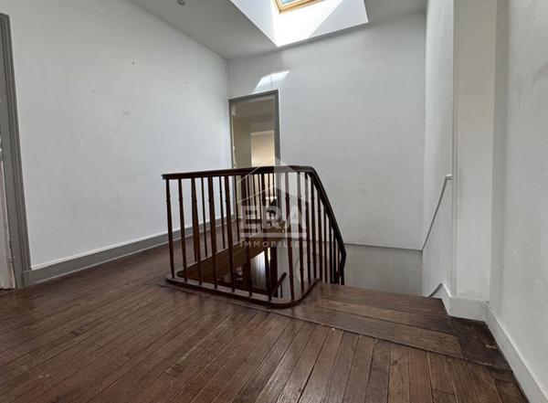 A vendre superbe Maison de ville type 6 avec jardin et deux garages !