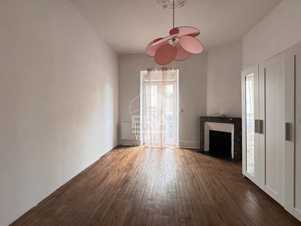A vendre superbe Maison de ville type 6 avec jardin et deux garages !