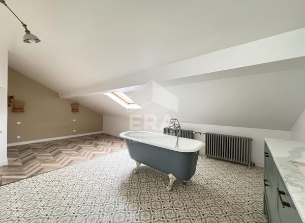 A vendre superbe Maison de ville type 6 avec jardin et deux garages !