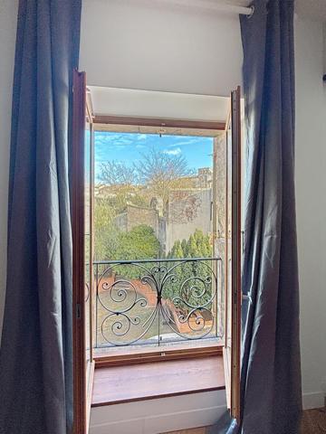 Maison de ville pour nombreux projets